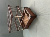 AHŞAP SAKA ÖTÜM KAFESİ