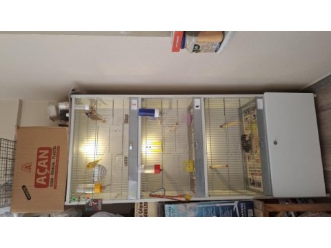 Kafes sağlam pvc temiz 3 lü alta dolaplık yeri var
