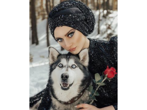 Manken kızımızın süt beyaz erkek husky yavruları