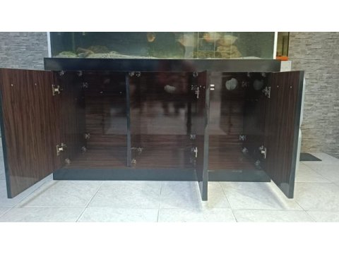 Mobilyalı akvaryum komple satılık piranalı