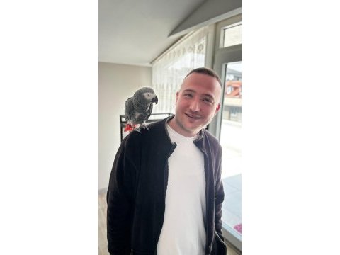 3 yasında üst düzey konusma yetenegı olan jako evlat