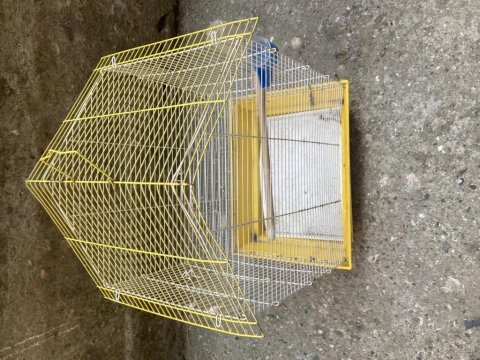 Muhabbet kuşu kafesleri